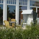 Lotsenhaus/Ostseewelle